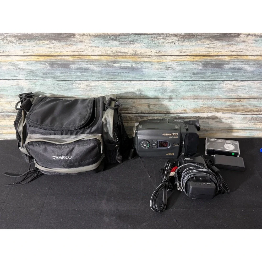 JVC Compact VHS Camcorder GR-AX74U Black Good 12x Zoom Bundle Ambico Bag Tape